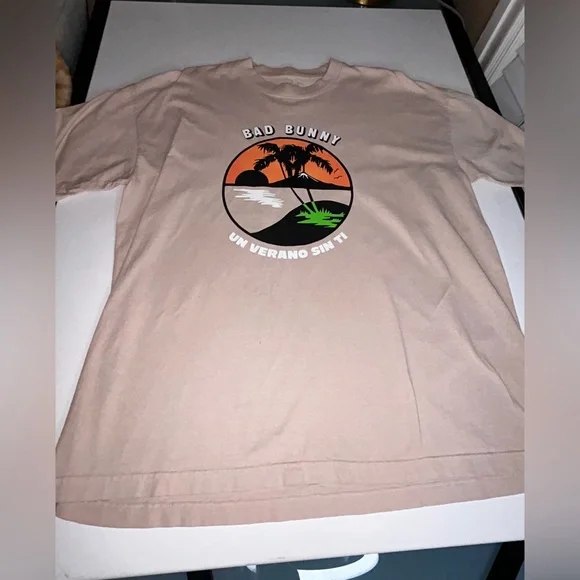 Bad Bunny Un Verano Sin Ti Concert T-Shirt Unisex Size XL Beach Palm Trees - Picture 5 of 11